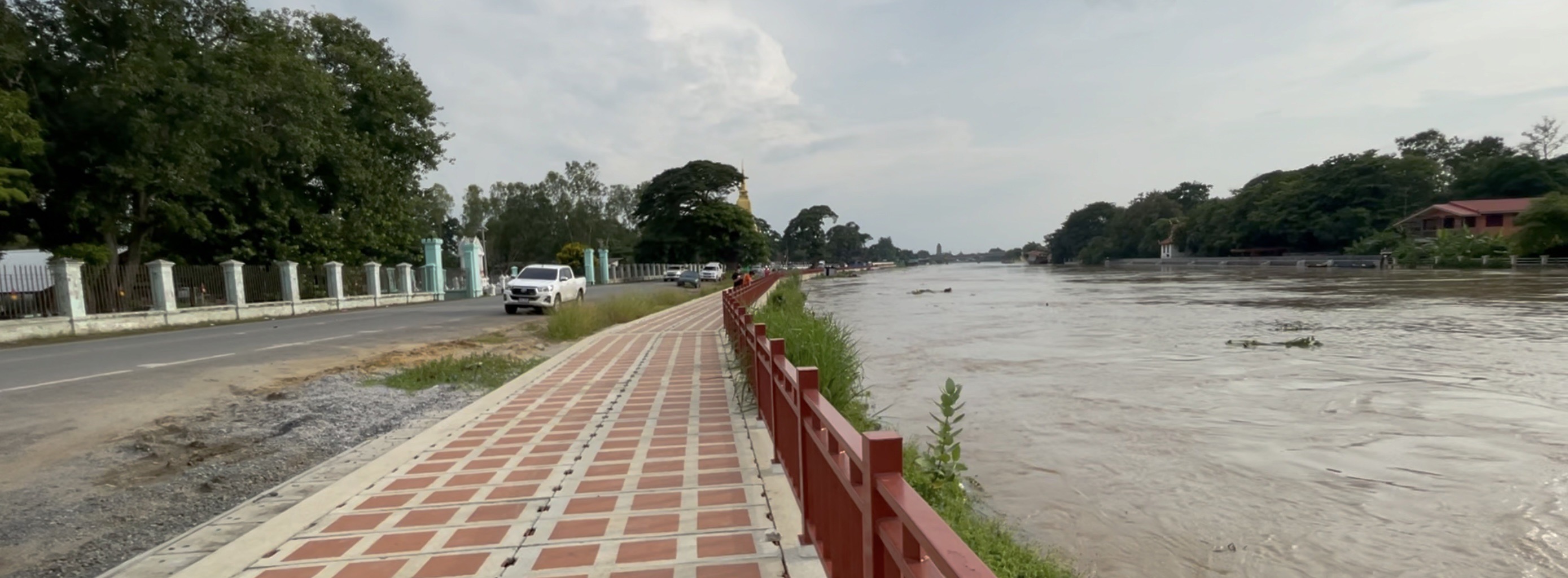 เจ้าพระยาจ่อเข้าโบราณสถานอยุธยา​  ระดมทหารวางกระสอบทรายตามแนวป้องกันน้ำเข้าเกาะเมือง