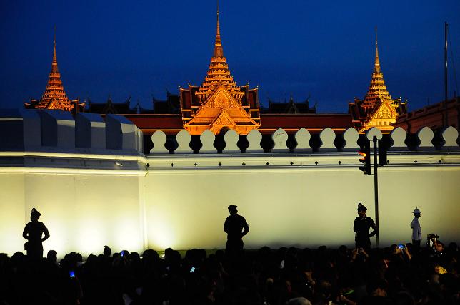 กทม.ประสานรร.-วัดจัดที่พักรับพสกนิกรทั่วไทยร่วมงานพระบรมศพ