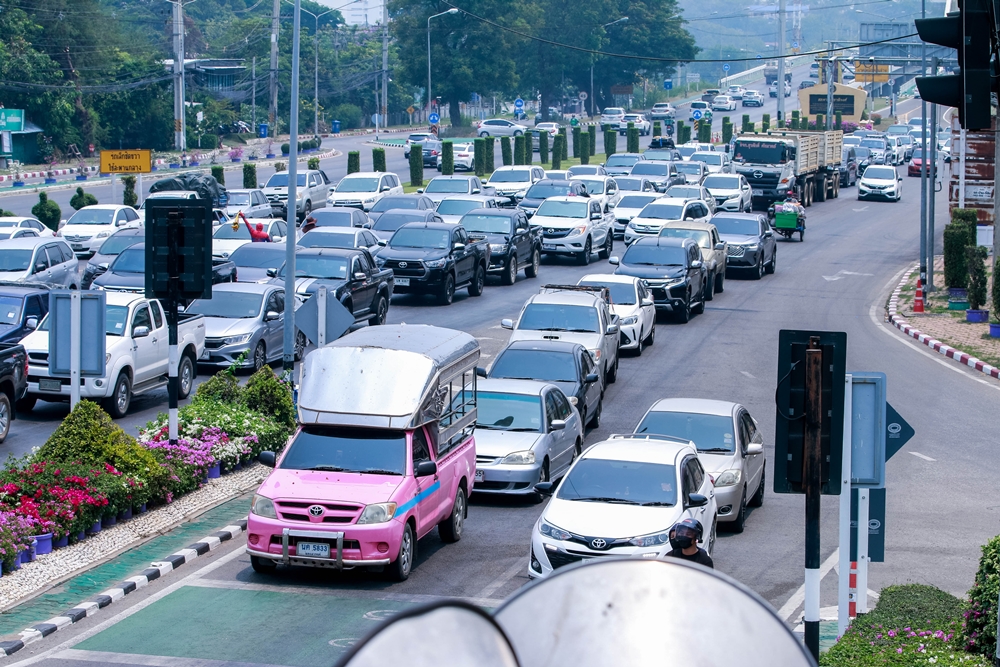 ตร.จราจรเมืองนครสวรรค์ เตรียมเปิดช่องทางพิเศษระบายรถขึ้นเหนือ