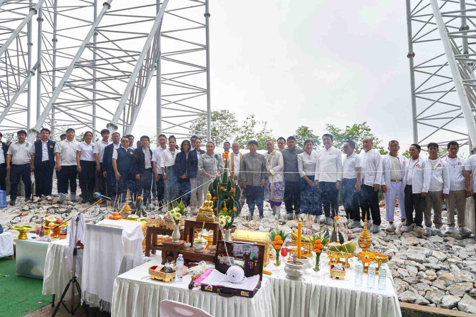 อลังการ! หนองบัวลำภูบวงสรวงติดตั้งป้าย @NONGBUALAMPHU สร้างแลนด์มาร์กใหม่ดันการท่องเที่ยว
