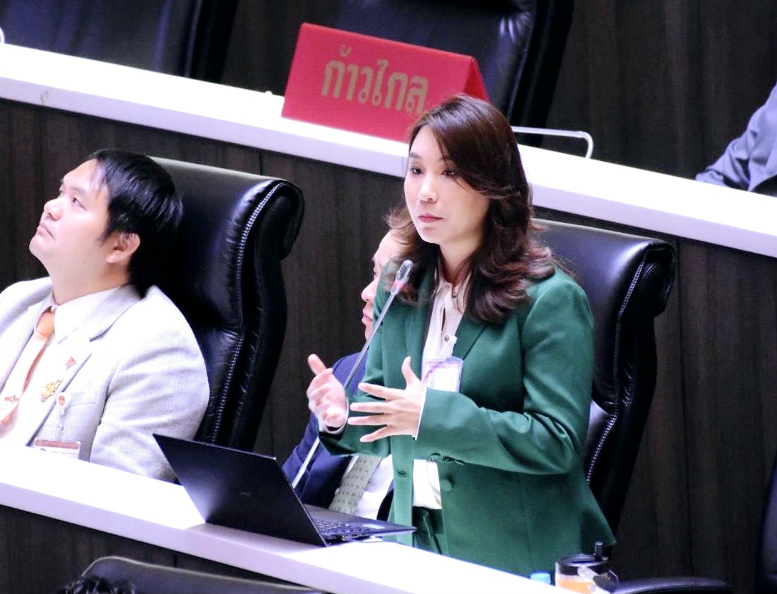 "ศิริกัญญา" ตอก "รัฐบาล" ลุยไฟขอสภาฯอนุมัติงบ 1.22 แสนล้านแจกเงินหมื่น เสี่ยงผิดวินัยการเงินการคลัง วอน "พรรคร่วมฯ" โหวตคว่ำ