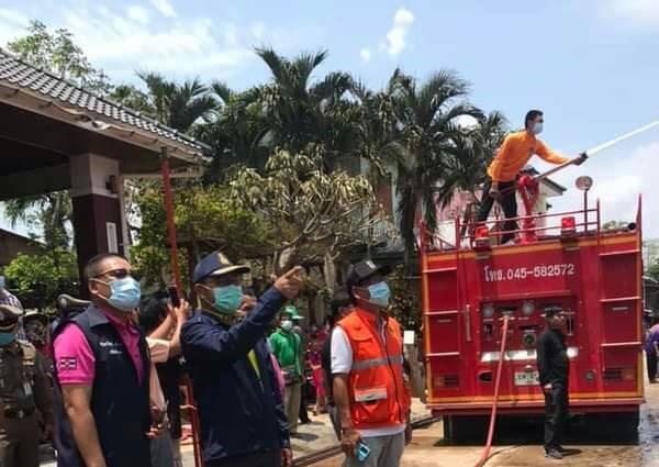 รองผู้ว่าฯยโสธร ลงพื้นที่เกิดเพลิงไหม้บ้านเรือน ปชช.อำนวยความสะดวก ให้กำลังใจเจ้าหน้าที่