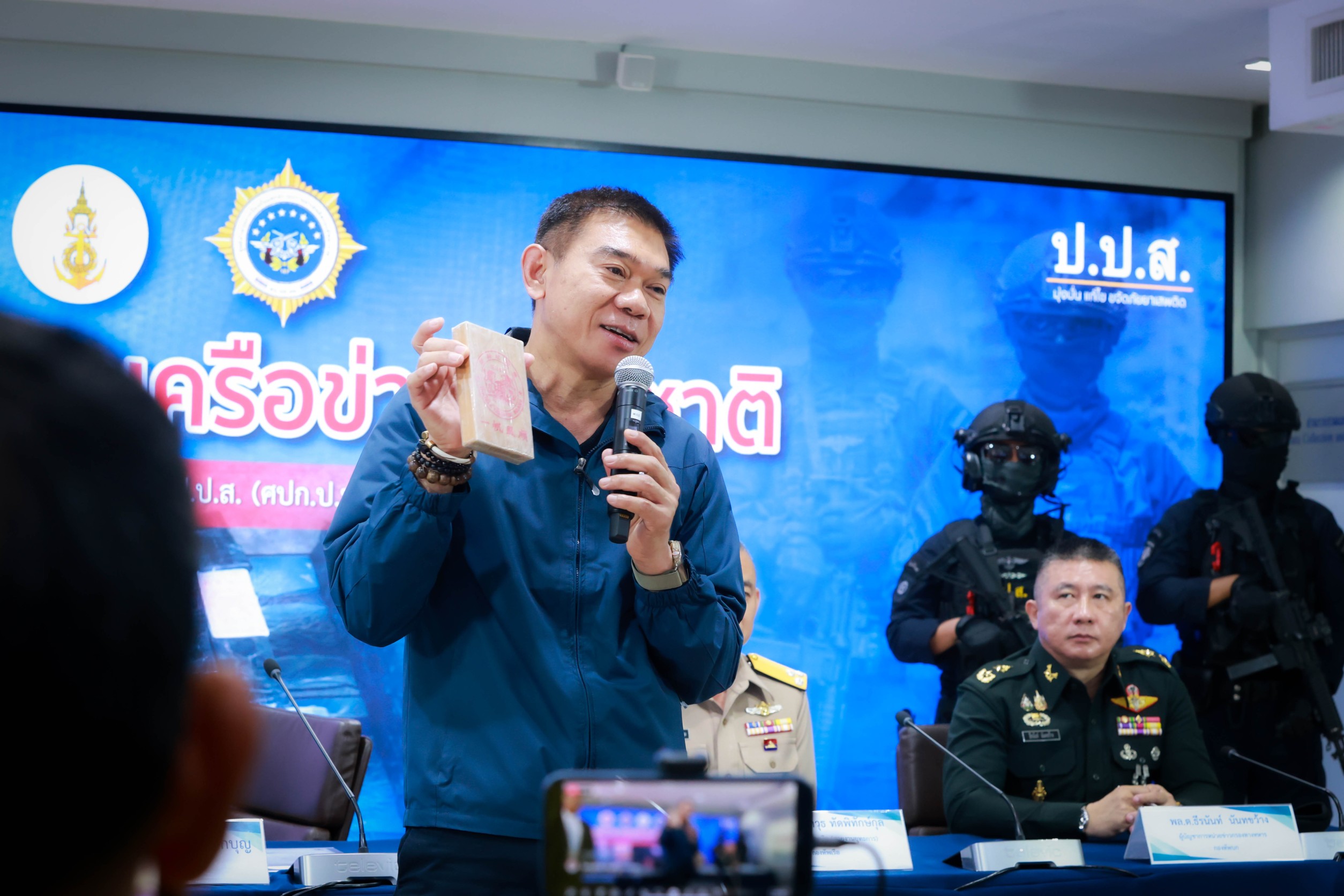 ป.ป.ส. นำทัพสกัดกั้นรวบแก๊งค์ค้ายาเสพติดข้ามชาติยึดเฮโรอีน 154 กิโลกรัม (440 แท่ง) อายัดทรัพย์กว่า 7.6 ล้าน        