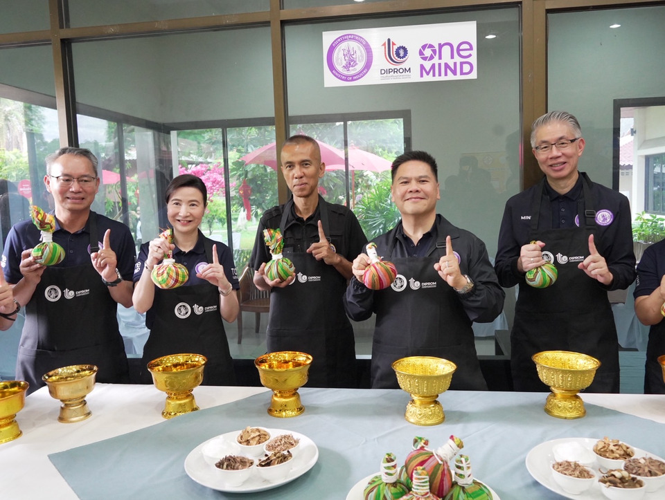”วราวุธ” หนุน “DIPROM Community SkillUp” สร้างผปก.รุ่นใหม่  ดันรายได้เพิ่ม ปั๊มมูลค่าศก.รวมกว่า 18 ล้านต่อปี