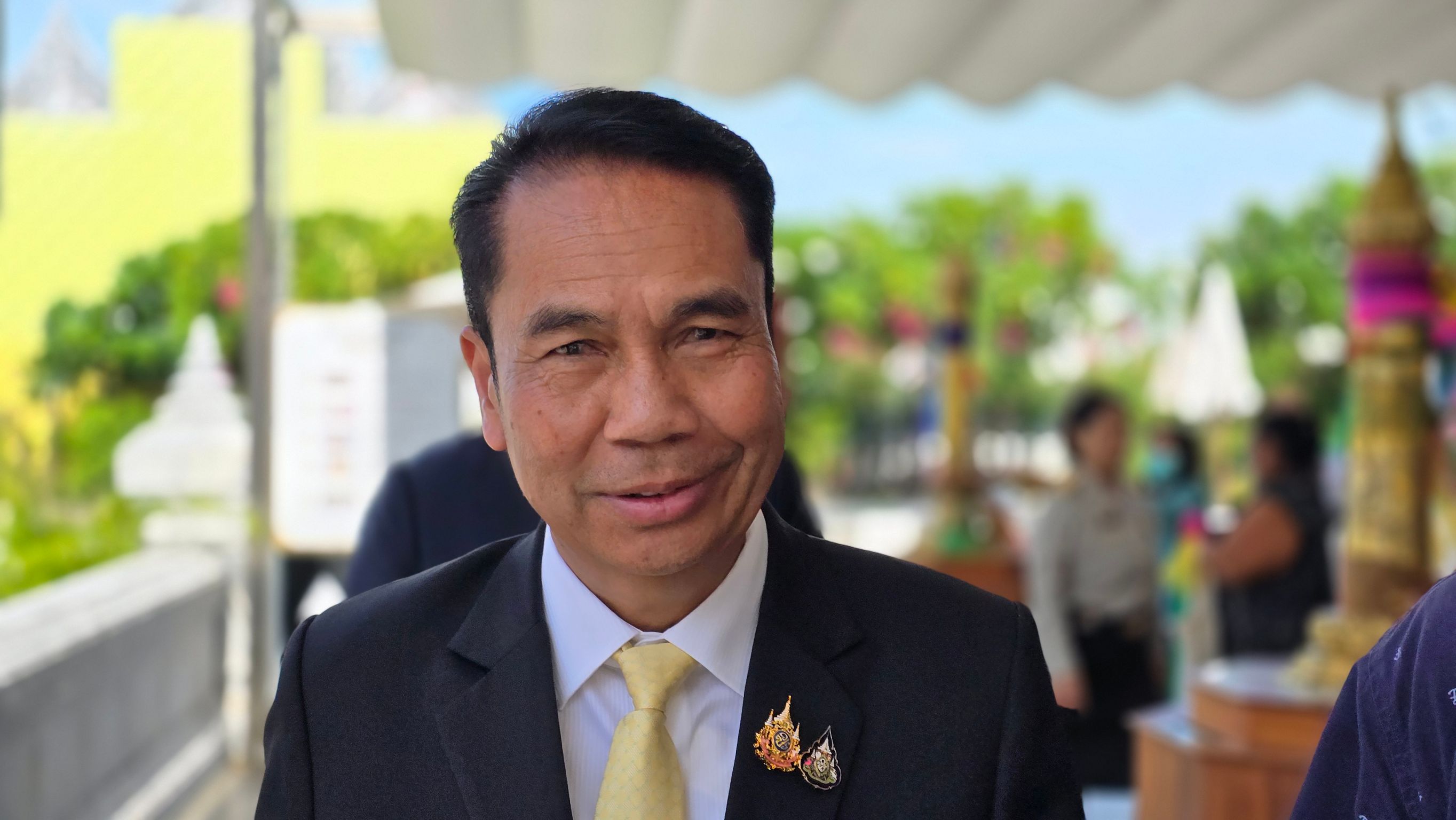 "สุทิน" ยังยิ้มได้ ! หลังมีชื่อ "ภูมิธรรม" เสียบ " รมว.กห."  ยันโผทหารเดินตามไทม์ไลน์ ห่วงไม่ทันทูลเกล้าฯ ถ้ารอ ครม.ใหม่
