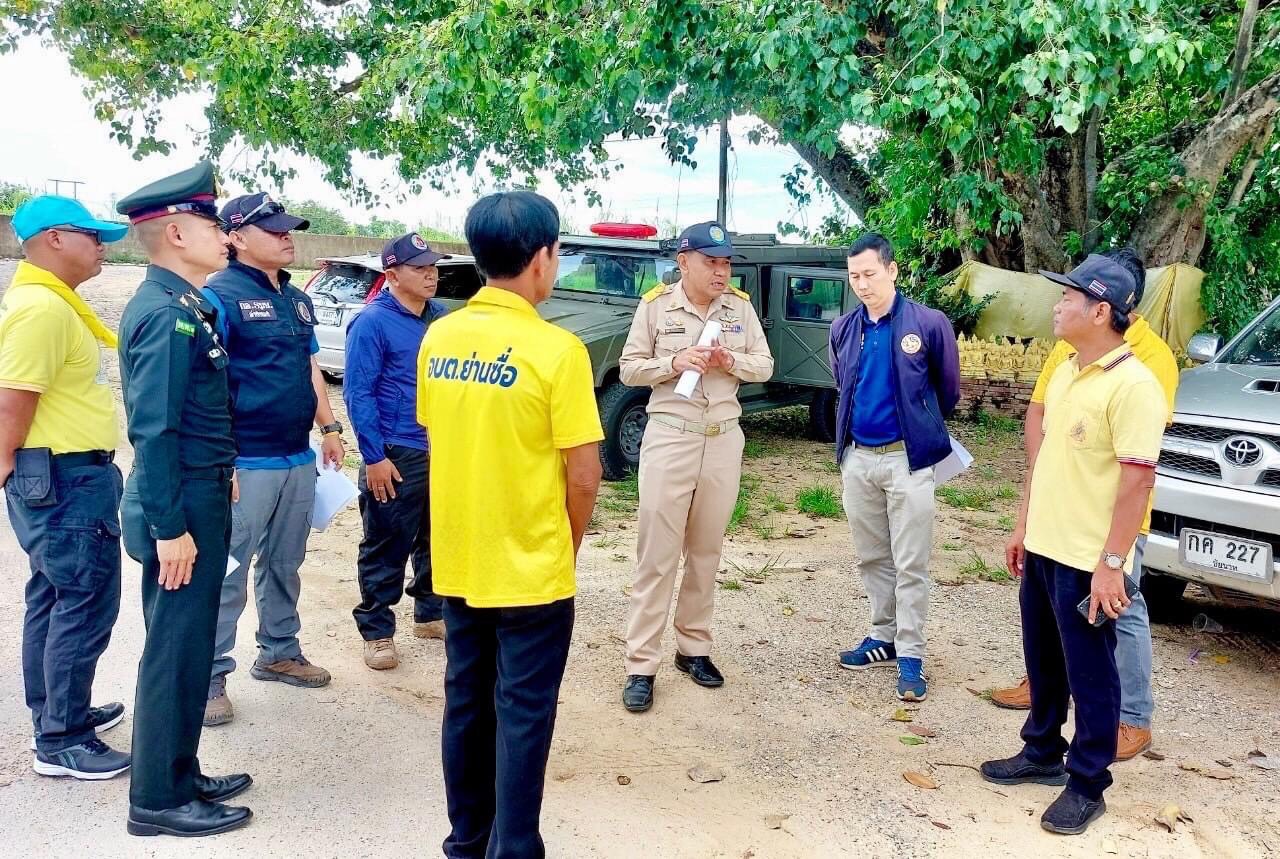 โครงการชลประทานอ่างทองลงพื้นที่ตรวจสอบพื้นที่เสี่ยงเพื่อเตรียมรับสถานการณ์อุทกภัยในเขตพื้นที่อำเภอเมือง 