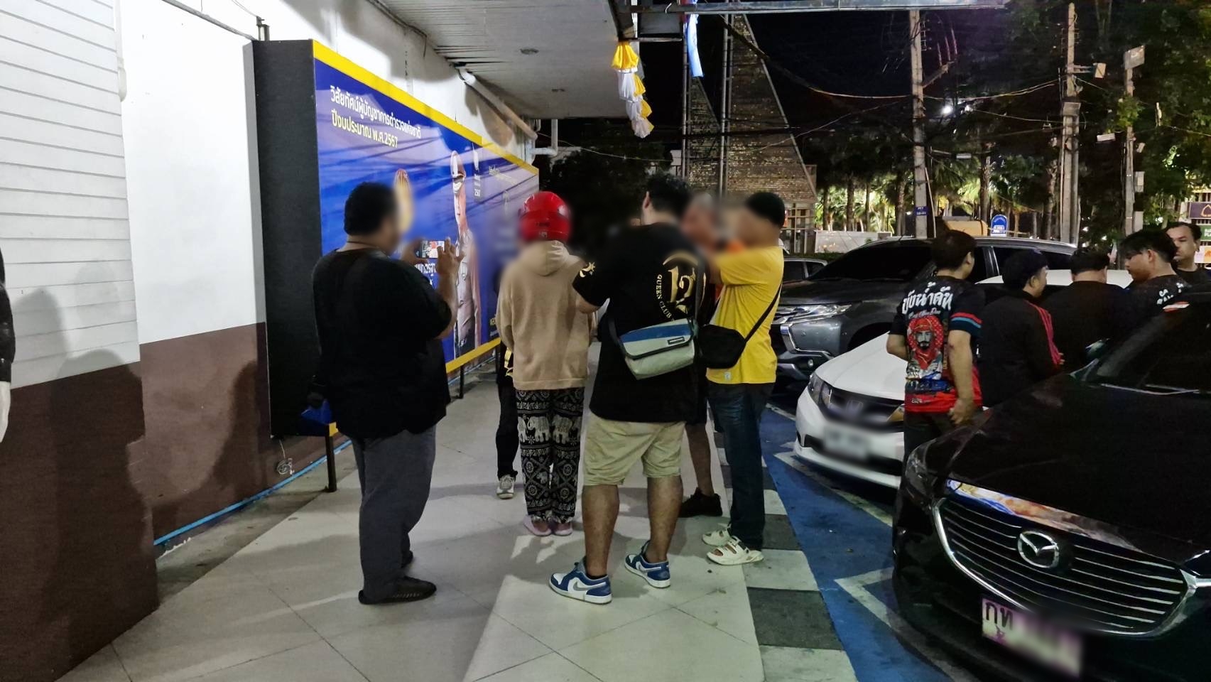 กลุ่มเพื่อน ตามจับโบลท์หื่น ข่มขืนสาว 18 เมา คาห้องพัก