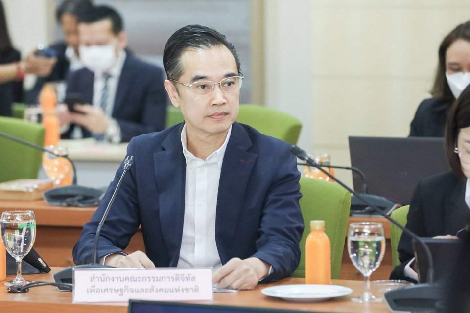 ดีอี แจงข่าวจริง “ การบินไทยให้บริการเที่ยวบินตามปกติ” ขอ ปชช.เชื่อมั่นในการเดินทาง