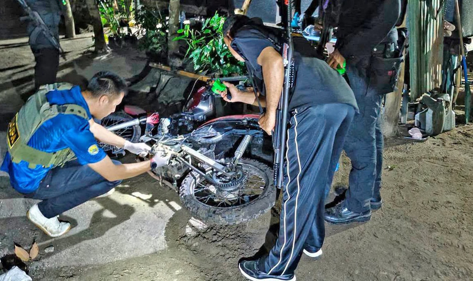 ป่วนไม่หยุด! คนร้ายบุกยิงโหด “อดีต ผช.ผู้ใหญ่บ้าน” ปัตตานี ดับคาบ้านพัก-ภรรยาเจ็บสาหัส