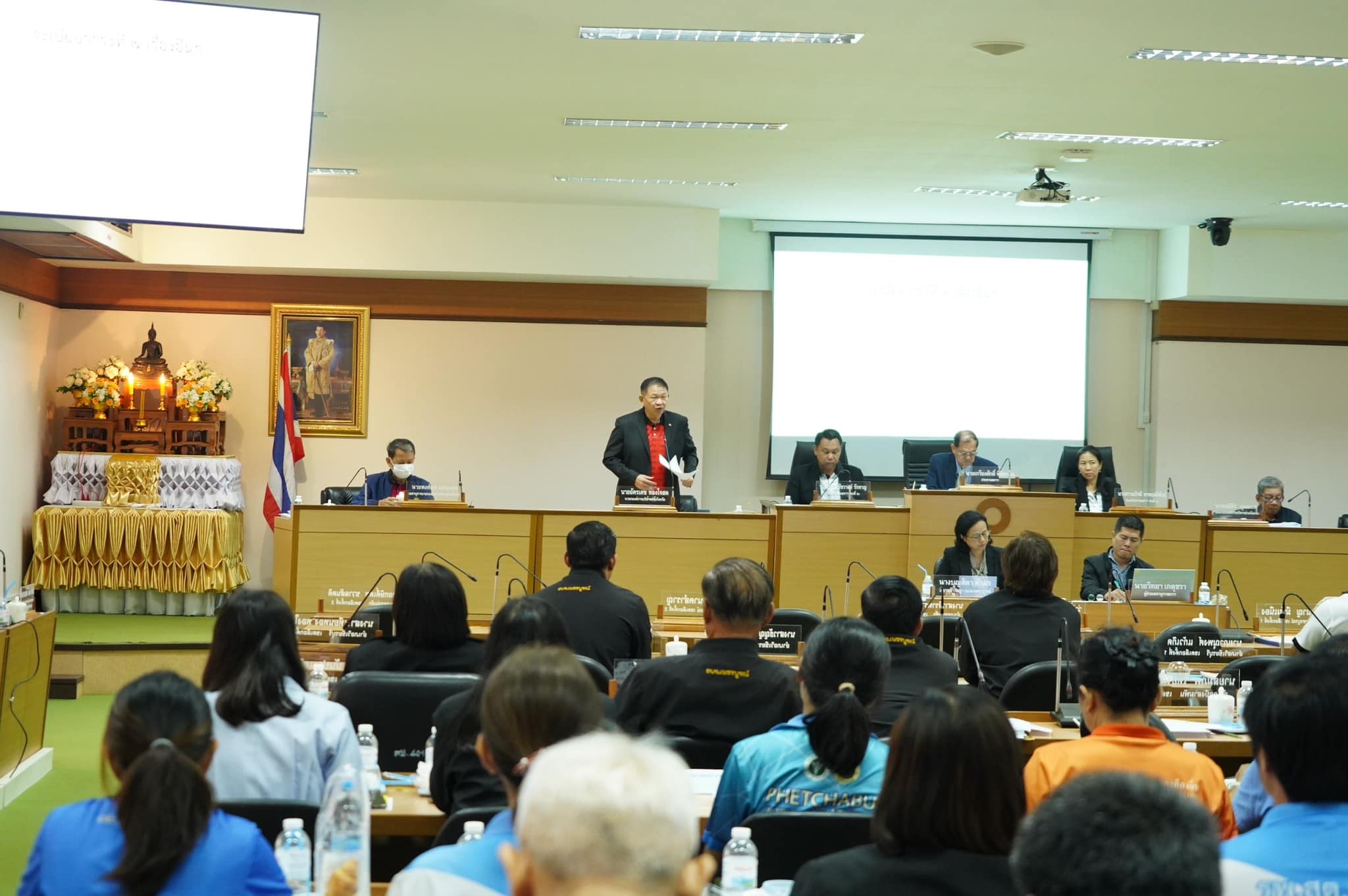 นายกอบจ.เพชรบูรณ์ร่วมประชุมสภาองค์การบริหารส่วนจังหวัดเพชรบูรณ์สมัยประชุมวิสามัญ ครั้งที่ 2 