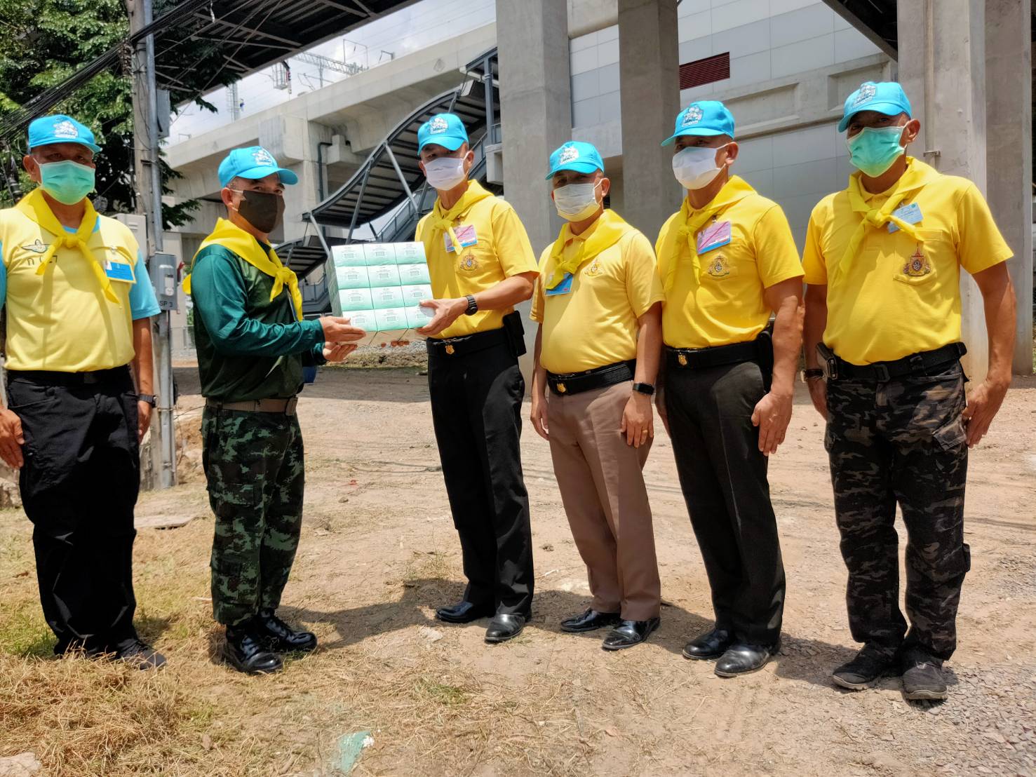 "บิ๊กเบิ้ม"ร่วมกิจกรรมจิตอาสาพัฒนา คู คลองการแก้ไขปัญหาน้ำท่วมกรุงเทพและปริมณฑล