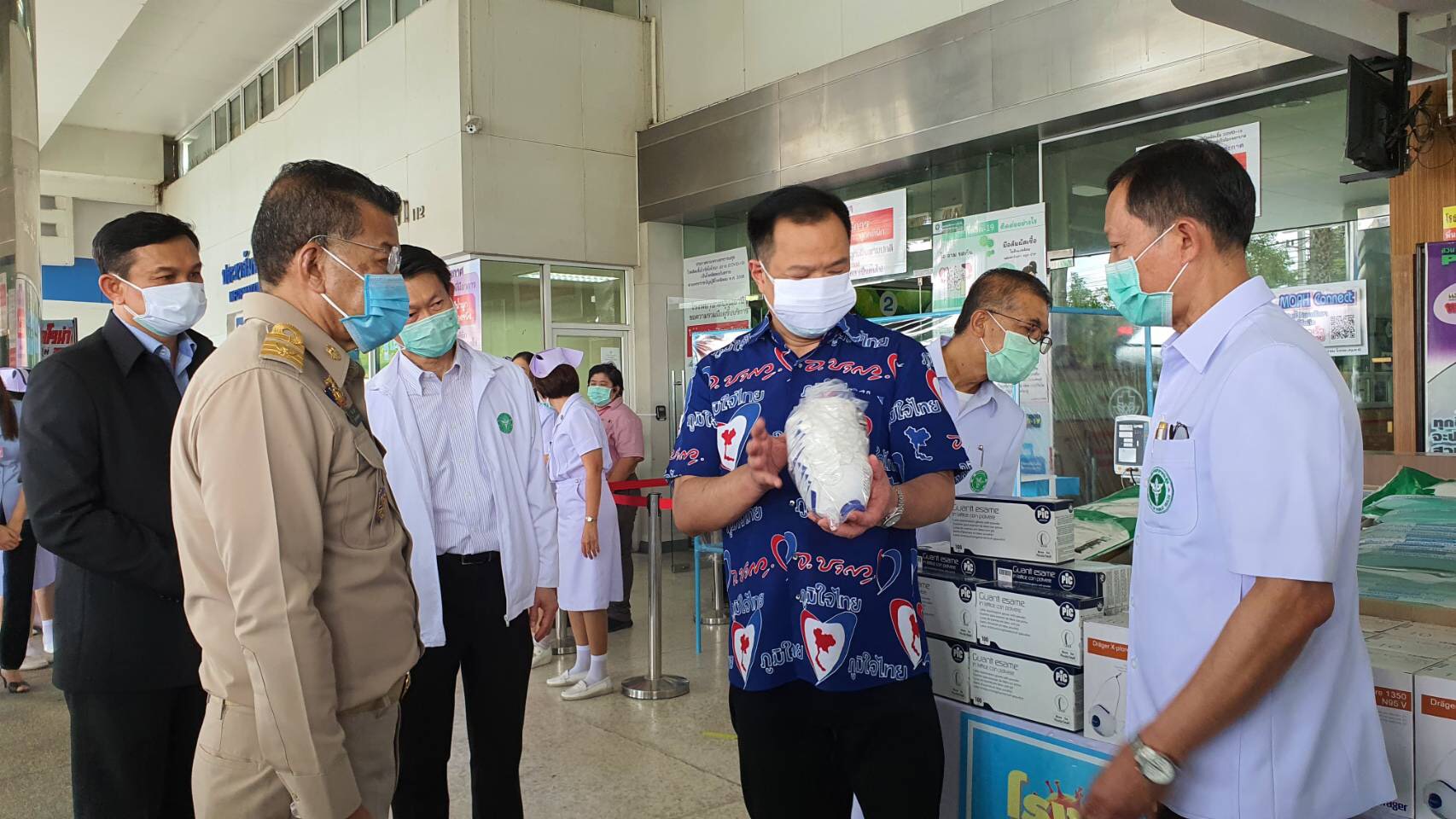 "อนุทิน" ให้กำลังใจ อสม. สู้ไวรัส ตั้งเป้าจบโควิด-19 ไทยเป็นที่ 1 สาธารณสุขโลก