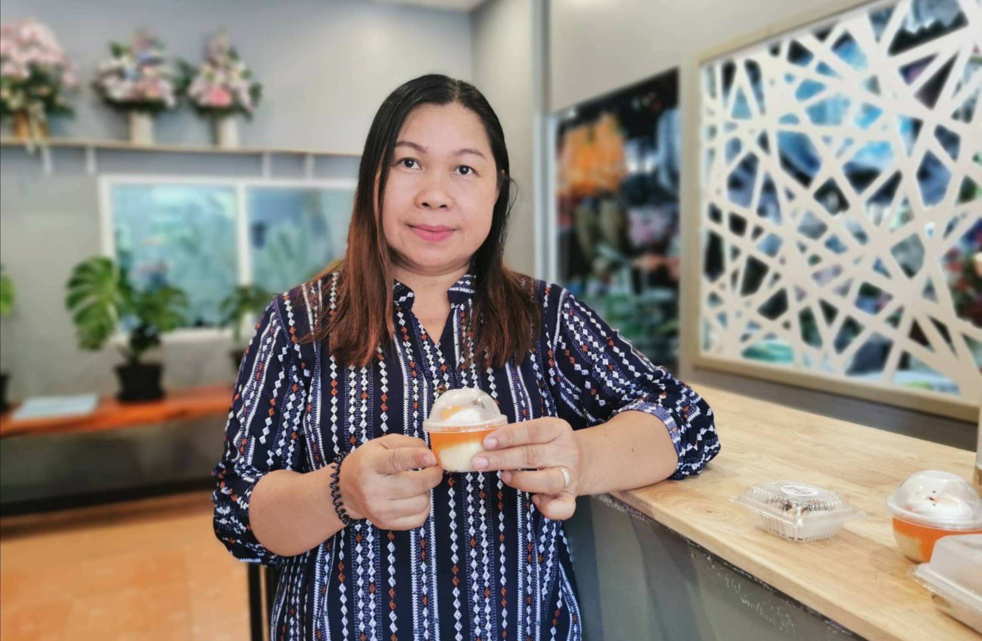 ร้านดอกไม้ยอดลดฮวบทำเบเกอรี่โฮมเมดขายออนไลน์สู้โควิด