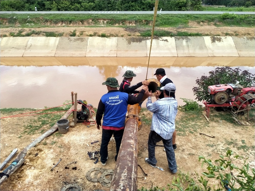 ส่วนเครื่องจักรกล สชป.4 ติดตั้งเครื่องสูบน้ำ เร่งสูบน้ำช่วยเกษตรกรจังหวัดแพร่