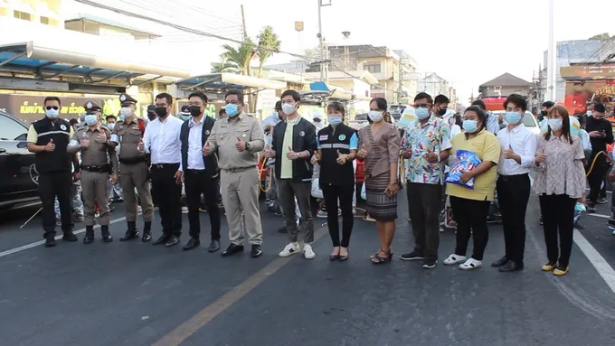 เทศบาลนครพระนครศรีอยุธยา ระดมฉีดพ่นน้ำยาฆ่าเชื้อโรคป้องกันโควิด–19 พื้นที่ตลาดเจ้าพรหม