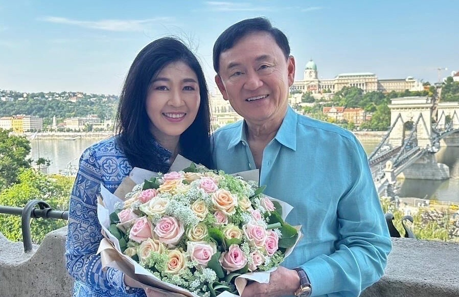 "ยิ่งลักษณ์" โพสต์เบิร์ธเดย์ "ทักษิณ" พี่ชายสุดที่รัก ปีนี้เป็นปีที่สมบูรณ์ที่สุด ขอให้มีความสุข