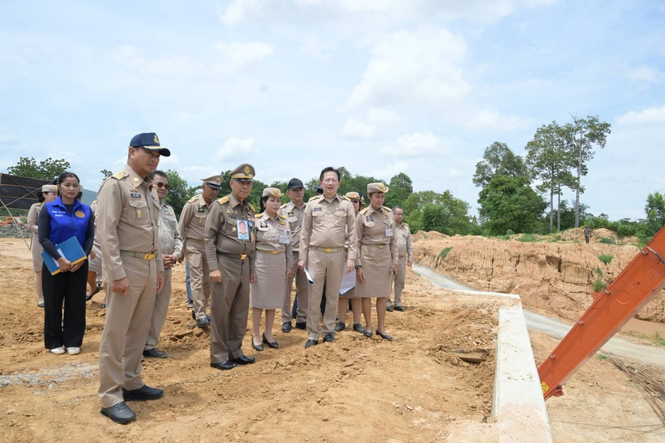 องคมนตรีลงพื้นที่สระแก้ว ติดตามโครงการพระราชดำริ เดินหน้าพัฒนาแหล่งน้ำช่วย 200 ครัวเรือน