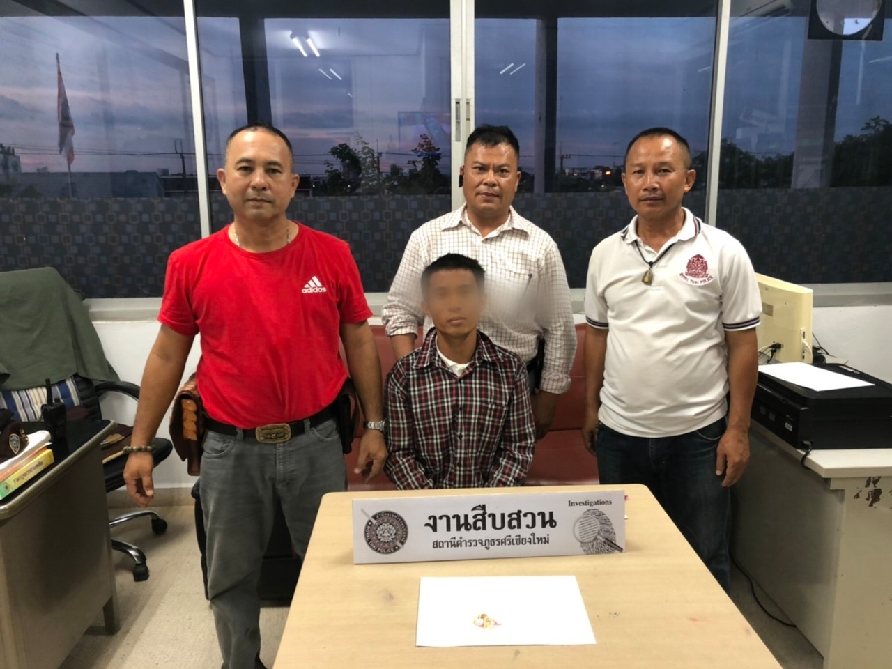 ติดคุกคดีเดิมไม่เข็ด หนุ่มบ้านหม้อ อ.ศรีเชียงใหม่ ก่อเหตุวิ่งราวทรัพย์ร้านทองซ้ำอีก ตำรวจศรีเชียงใหม่ใช้เวลา 20 นาที รวบทันควัน