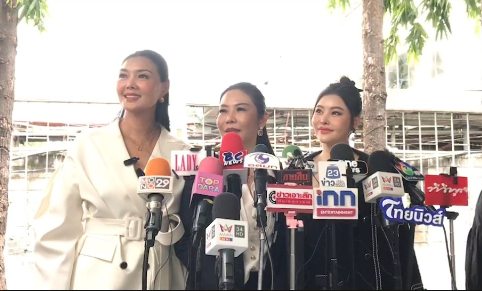 "ลูกหมี" ควง "ลิลลี่ เหงียน" พร้อม "ทนายกุ้ง" ยื่นฟ้องลูกหนี้นักแสดงชื่อดัง ข้อหาฉ้อโกง หลังเจรจาไม่เป็นผล