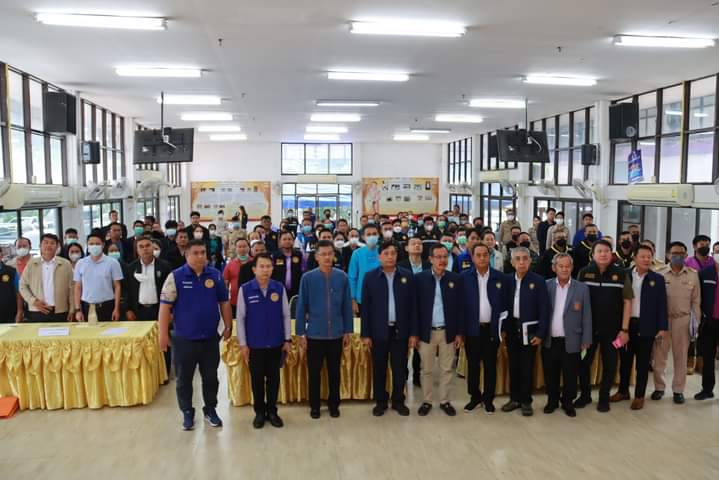 สมาชิกวุฒิสภาลงพื้นที่ตากรับฟังความคิดเห็นและข้อร้องเรียนจากประชาชนในพื้นที่ อ.แม่ระมาด และ อ.บ้านตาก