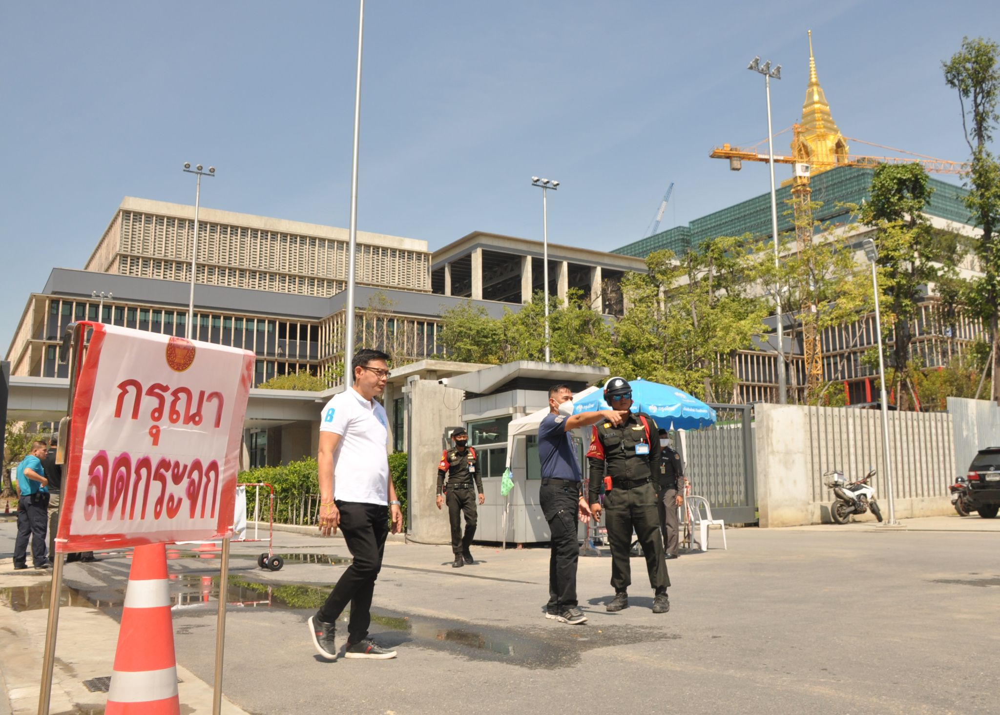 อาคารรัฐสภาเกียกกายเตรียมพร้อมรับการประชุมสมัยวิสามัญแห่งรัฐสภา ในวันที่ 26-27 ตุลาคมนี้ (รวมภาพ) 