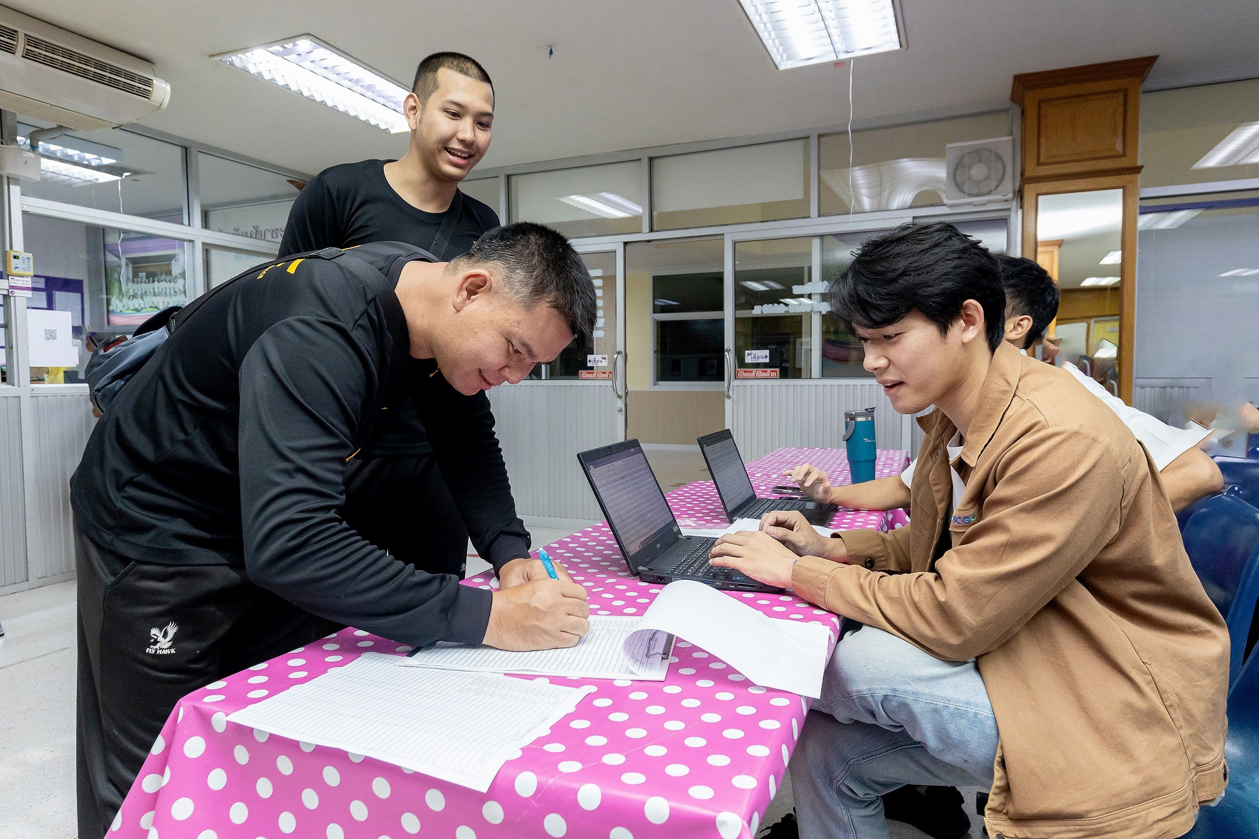 "เอสซีจีซี" ร่วมกับ 3 โรงพยาบาล เร่งตรวจร่างกายทีมระงับเหตุเพลิงไหม้มาบตาพุด สร้างความมั่นใจด้านสุขภาพ เบื้องต้นอยู่ในเกณฑ์ปกติ