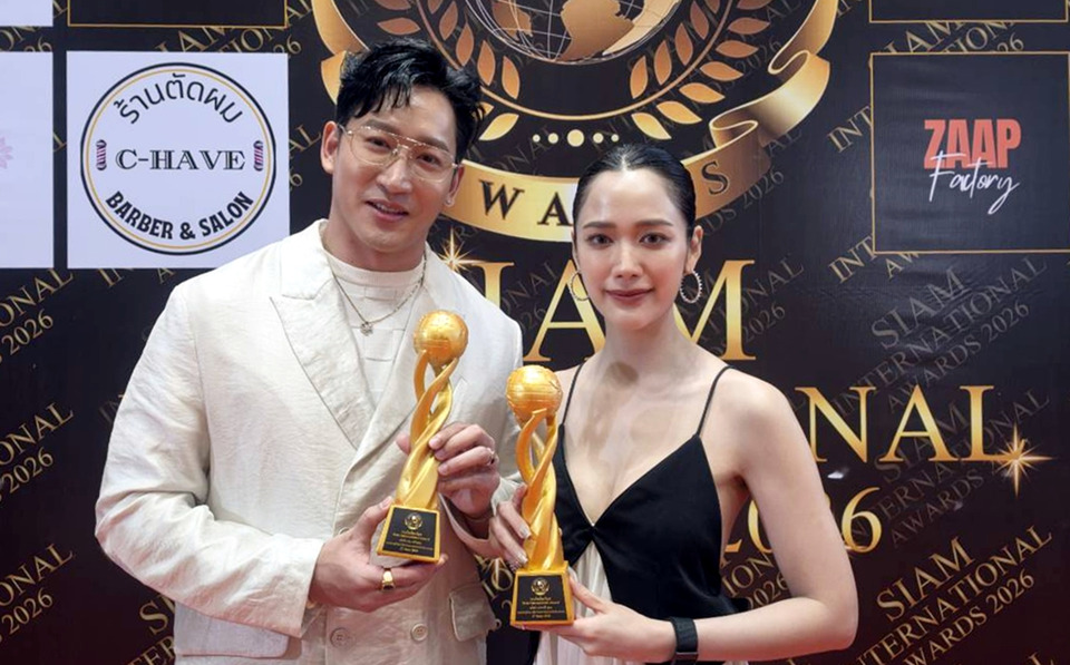 “แม๊กกี้ อาภา–ไนกี้ นิธิดล” คว้านำหญิง–ชายดีเด่น Siam International Awards 2026
