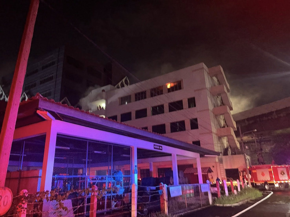 ด่วน! เกิดเหตุไฟไหม้ภายในโรงพยาบาลราชวิถี ล่าสุดควบคุมเพลิงได้แล้ว 