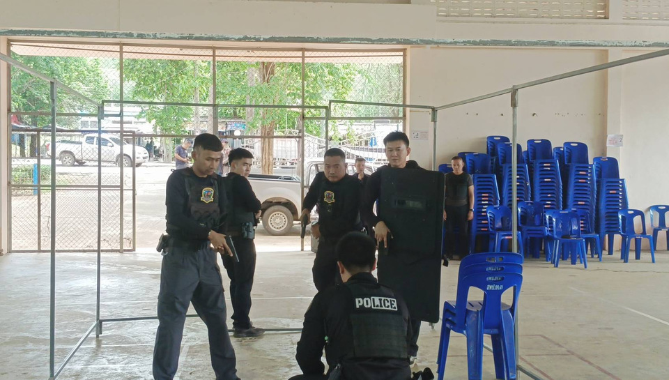 สภ.ไทรโยคเข้ม! ทบทวนยุทธวิธีรับมือทุกสถานการณ์ ยกระดับความปลอดภัยเมืองท่องเที่ยวชายแดน 