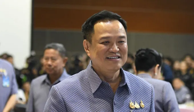 “อนุทิน” นำถก ครม.สัญจรนัดแรกสงขลา ชูควิกวินแก้ปัญหา เร่งรถไฟทางคู่สายใต้ 3 เส้นทาง-ประกันภัยพิบัติ 30 ล้านครัวเรือน