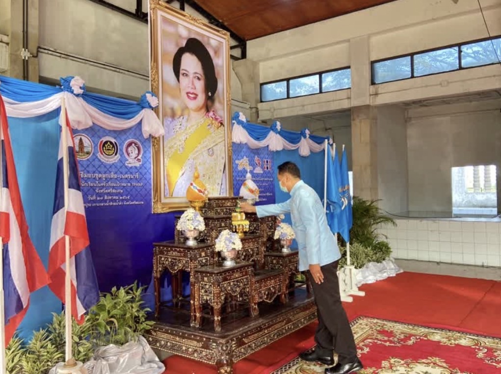 ผวจ.ศรีสะเกษ นำคณะ มอบชุดลูกเสือ-เนตรนารี แก่เด็กนักเรียน ครัวเรือนเป้าหมาย TPMAP 67 ราย 