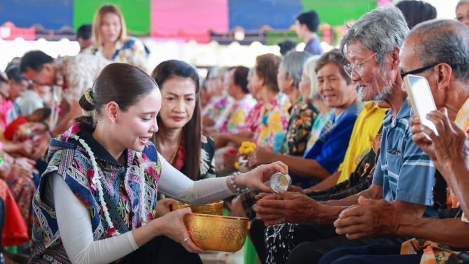 ‘สงกรานต์ไทย’ ดันปท.ไทยขึ้นอันดับ1โลกเม.ย. เงินสะพัดกว่า 3หมื่นล้านบ. 