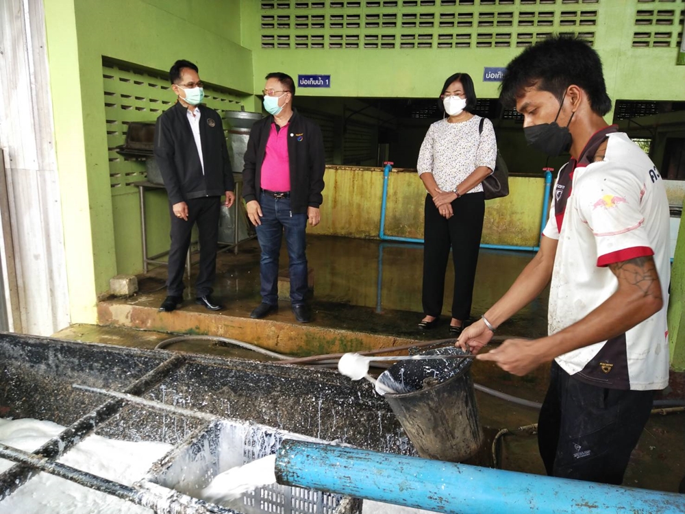 สหกรณ์จังหวัดตรัง ตรวจเยี่ยม สกก.ย่านตาขาว เตรียมพร้อมเปิดห้องแล็บตรวจสอบคุณภาพน้ำยางสด 30 เม.ย.นี้